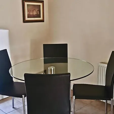 Apartment 2 Bed Courtyard At Rockfield House In Meath - Short Term Let