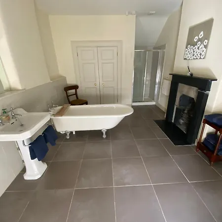 2 Bed Courtyard At Rockfield House In Meath - Short Term Let Apartment *