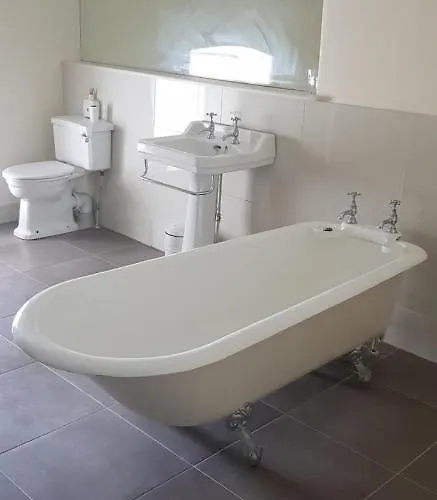 2 Bed Courtyard At Rockfield House In Meath - Short Term Let Lägenhet