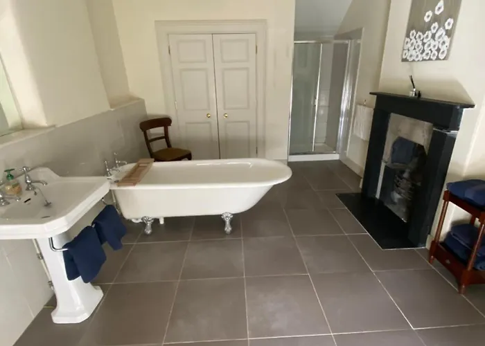 2 Bed Courtyard At Rockfield House In Meath - Short Term Let Lägenhet *