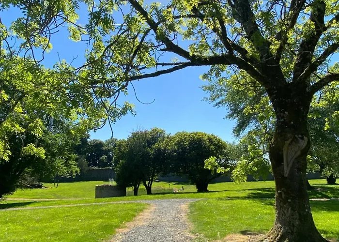 2 Bed Courtyard At Rockfield House In Meath - Short Term Let Lägenhet